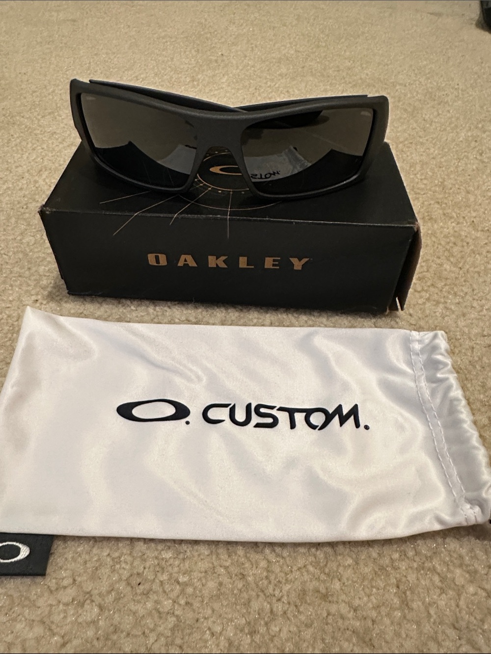 Oakley Black Matte Frame Sunglasses with Dark Lenses